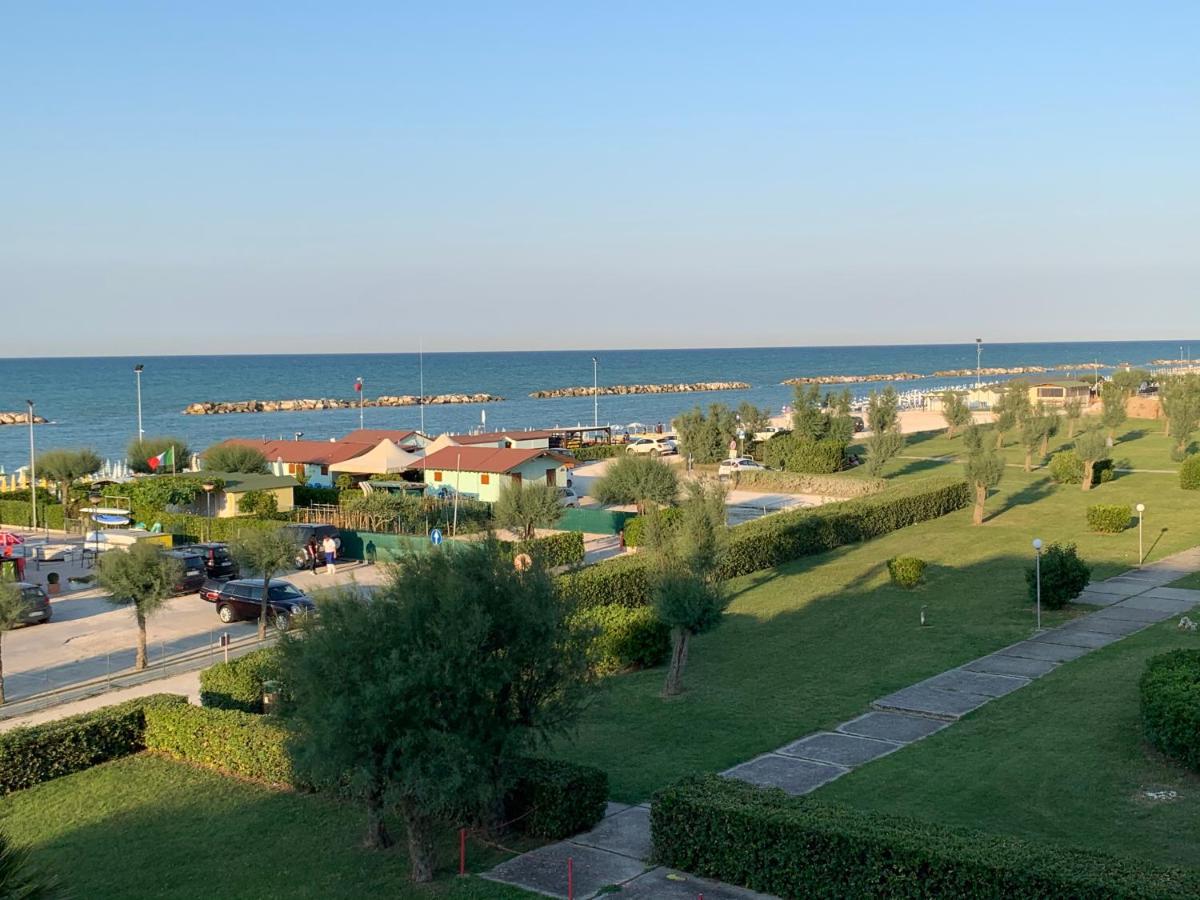 Appartement Al Mare Apartament à Fano Extérieur photo