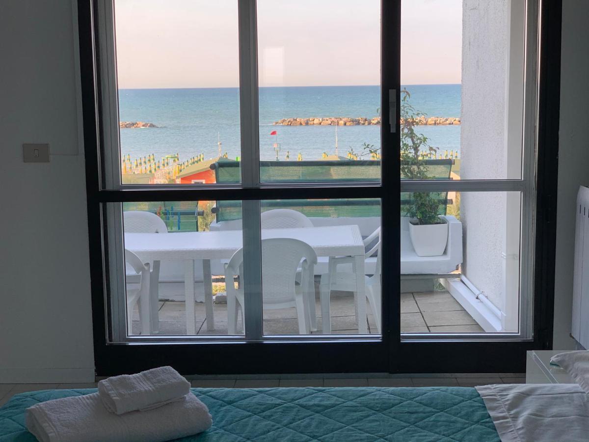 Appartement Al Mare Apartament à Fano Extérieur photo